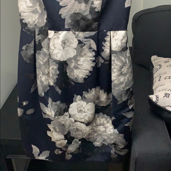 Eliza J dress in fall/winter colors modern floral - Picture 5 of 8